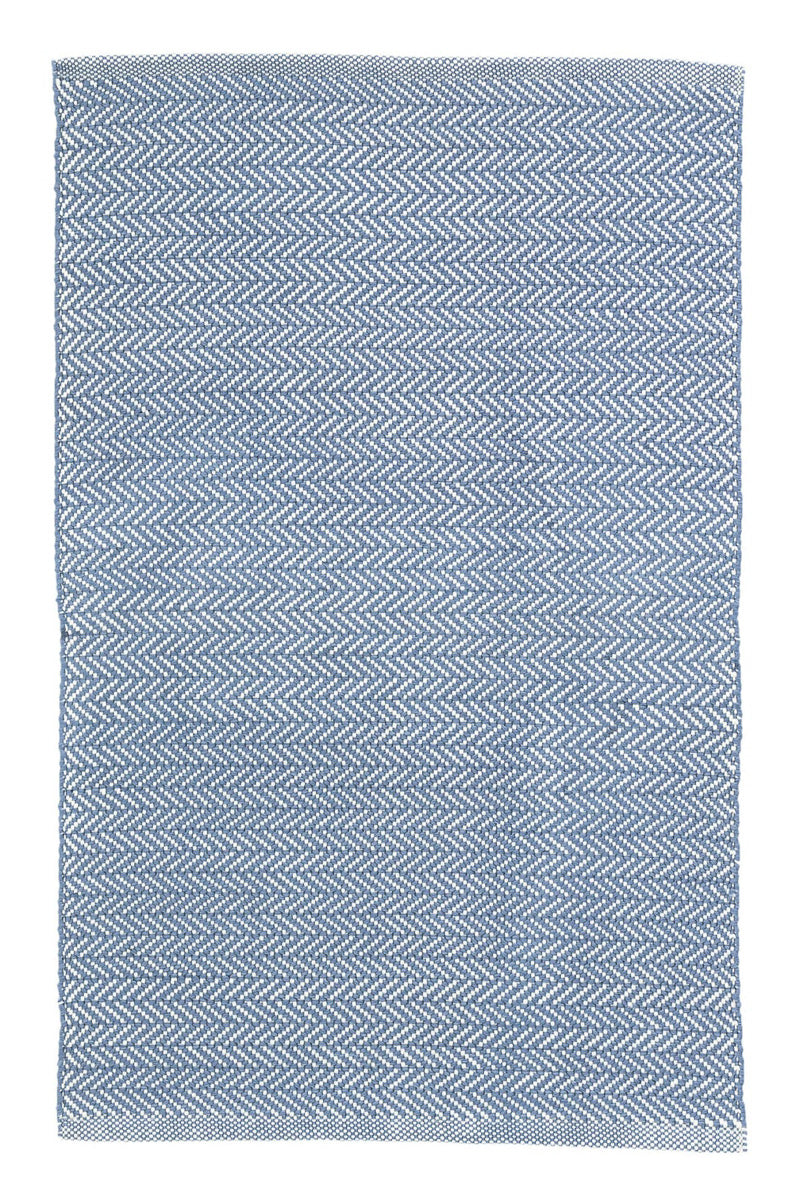 Dash & Albert Herringbone Handwoven Indoor/Outdoor Rug 2'x 3' Denim/Ivory