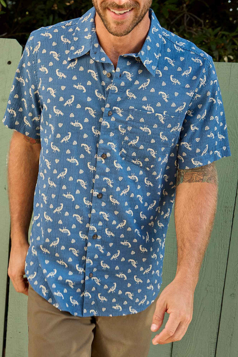 Toad & Co Men's Fletcher Short Sleeve Shirt Bird Print Small Pacific Blue