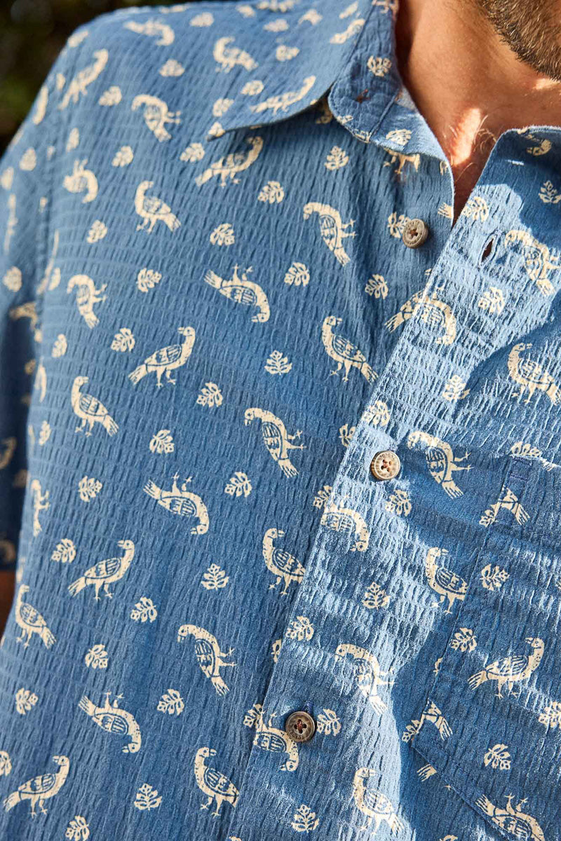 Toad & Co Men's Fletcher Short Sleeve Shirt Bird Print Small Pacific Blue