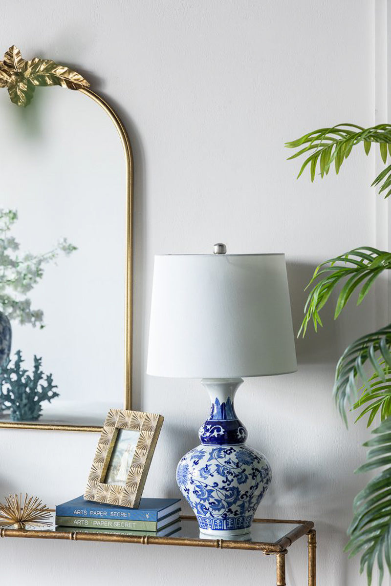 BW VASE LAMP