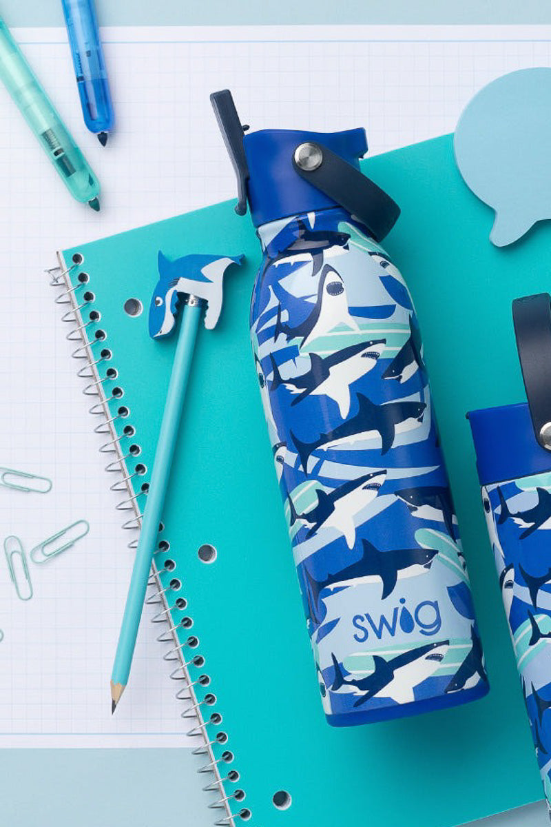 Shark Fin Flip & Sip Bottle 16 oz